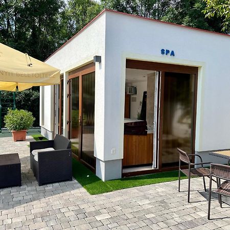 Bajor Panzio Buek-Buekfuerdo, Adults Friendly 12 Plus Exteriör bild