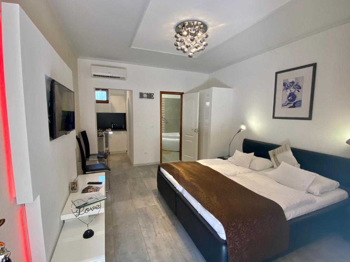 Bajor Panzio Buek-Buekfuerdo, Adults Friendly 12 Plus Exteriör bild