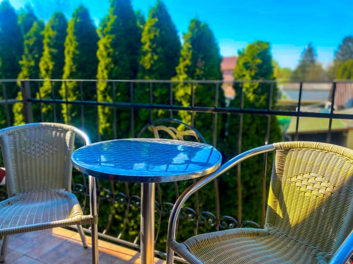 Bajor Panzio Buek-Buekfuerdo, Adults Friendly 12 Plus Exteriör bild