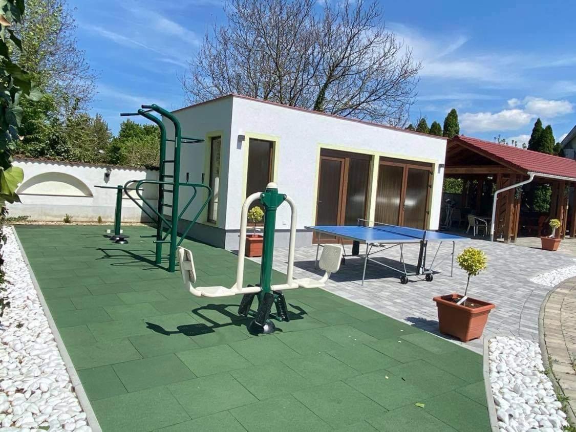 Bajor Panzio Buek-Buekfuerdo, Adults Friendly 12 Plus Exteriör bild