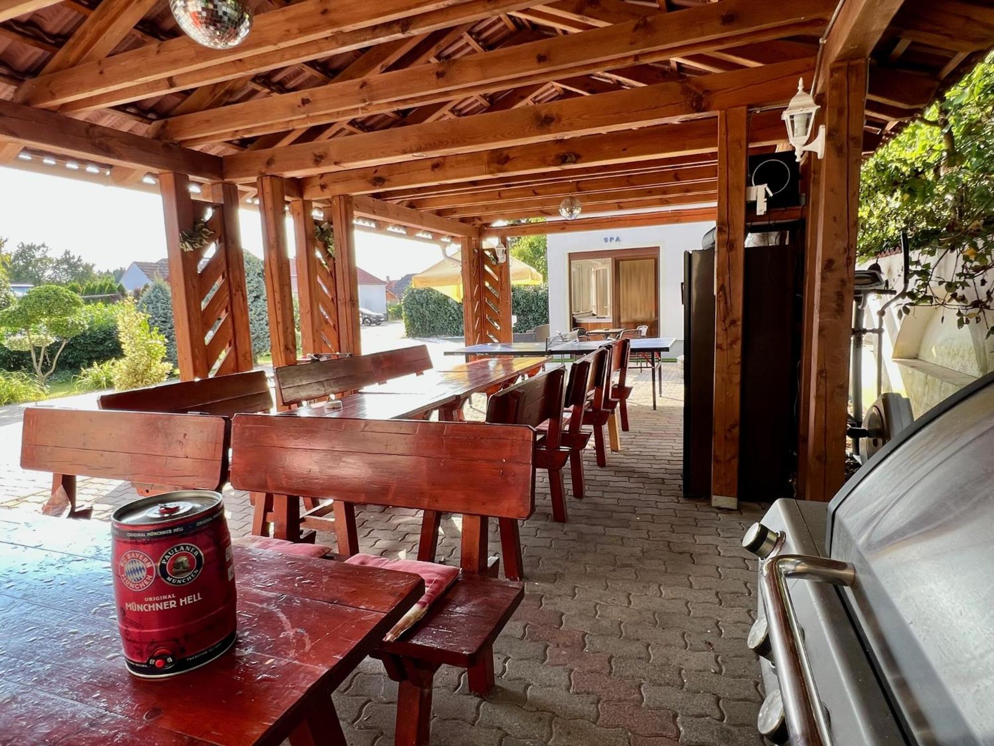 Bajor Panzio Buek-Buekfuerdo, Adults Friendly 12 Plus Exteriör bild