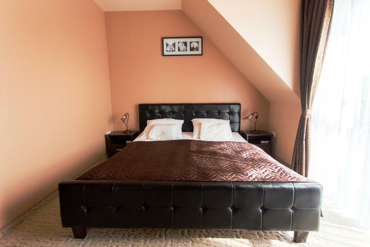 Bajor Panzio Buek-Buekfuerdo, Adults Friendly 12 Plus Exteriör bild