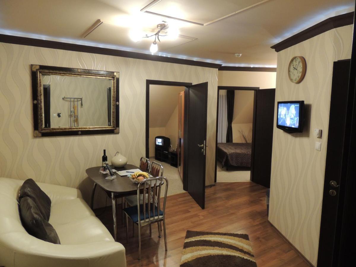 Bajor Panzio Buek-Buekfuerdo, Adults Friendly 12 Plus Exteriör bild